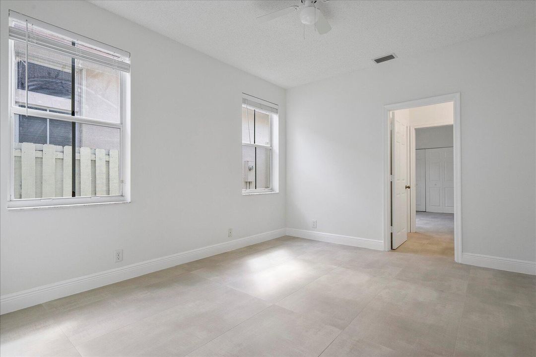 24-970 Greenwood Rd_24