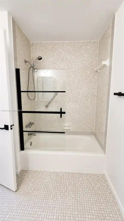 На продажу: $349,900 (3 спален, 2 ванн, 1330 Квадратных фут)