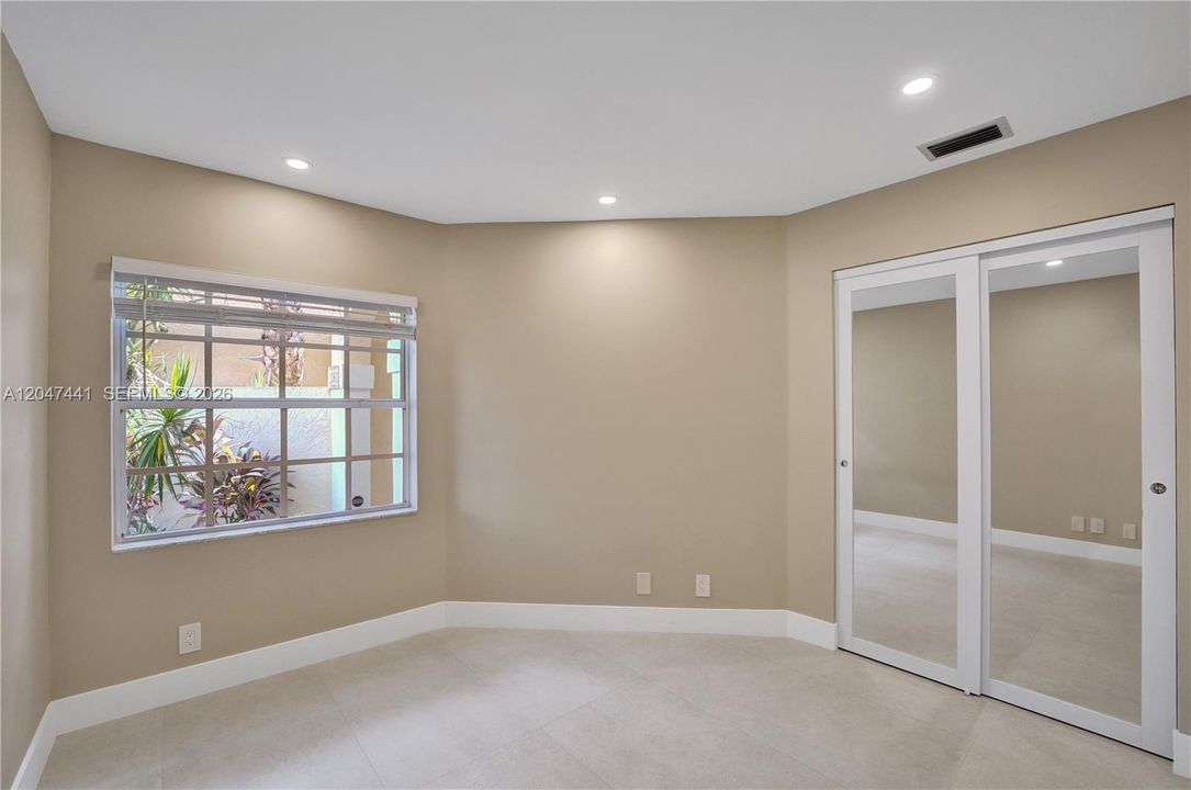For Rent: $3,750 (3 beds, 2 baths, 1151 Square Feet)