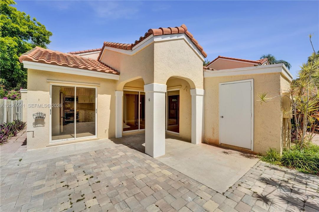 For Rent: $3,750 (3 beds, 2 baths, 1151 Square Feet)