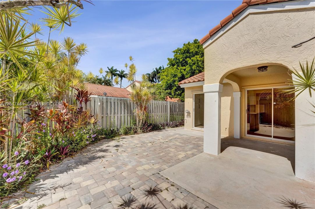 For Rent: $3,750 (3 beds, 2 baths, 1151 Square Feet)