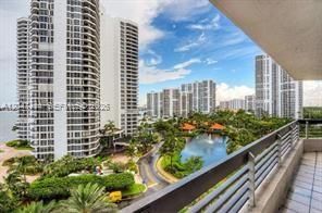 出租: $3,800 (2 贝兹, 2 浴室, 1403 平方英尺)