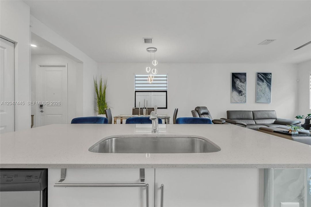 For Rent: $4,000 (4 beds, 3 baths, 2174 Square Feet)