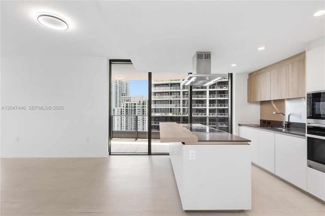 For Rent: $9,200 (2 beds, 2 baths, 1334 Square Feet)