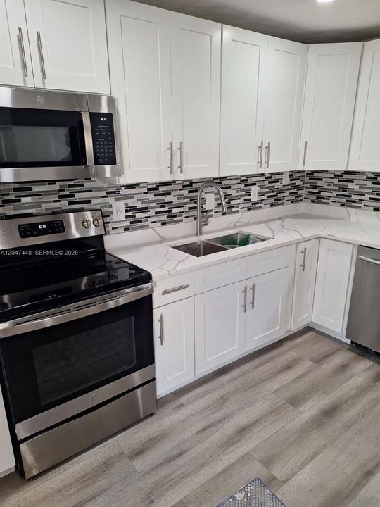 For Rent: $3,200 (3 beds, 2 baths, 1218 Square Feet)