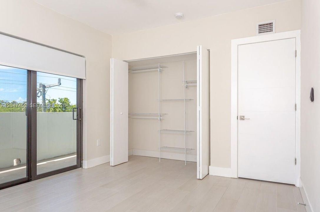 В аренду: $5,800 (3 спален, 2 ванн, 1460 Квадратных фут)