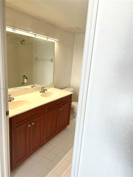 En Venta: $299,000 (2 camas, 2 baños, 984 Pies cuadrados)