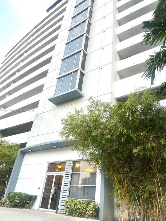 En Venta: $299,000 (2 camas, 2 baños, 984 Pies cuadrados)