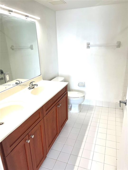 En Venta: $299,000 (2 camas, 2 baños, 984 Pies cuadrados)