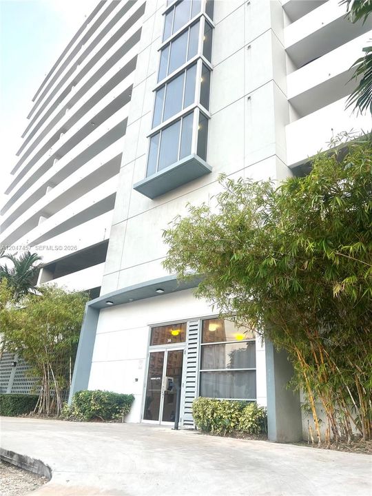 En Venta: $299,000 (2 camas, 2 baños, 984 Pies cuadrados)