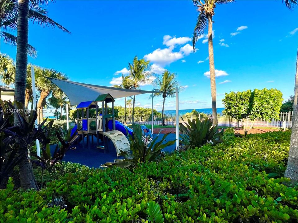 For Rent: $7,700 (2 beds, 2 baths, 1380 Square Feet)