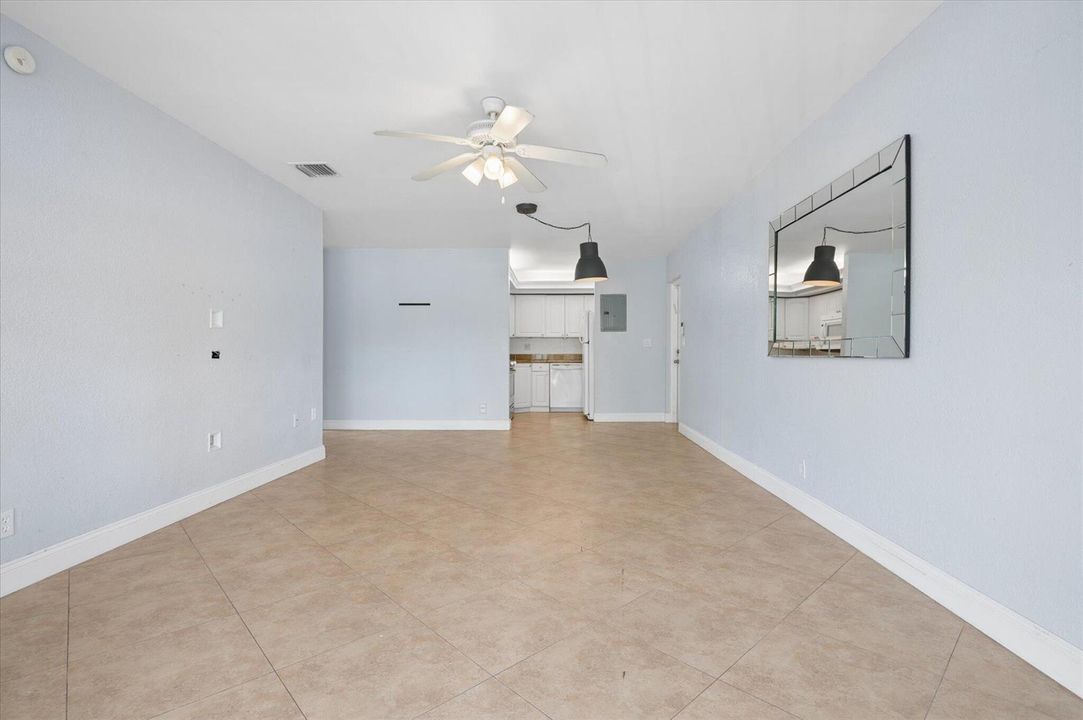 03-Carbonara-2420 SE 17th St #207C-3