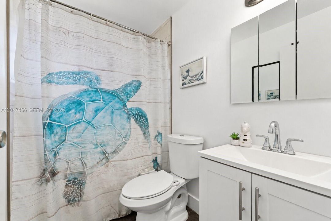 For Sale: $269,900 (2 beds, 1 baths, 891 Square Feet)
