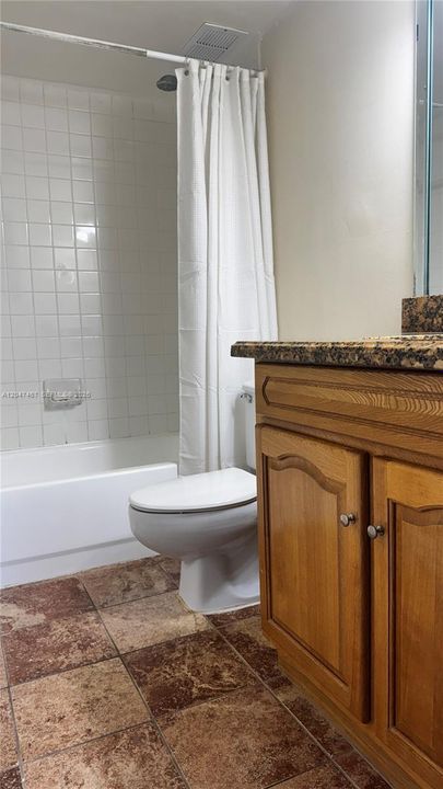 For Sale: $270,000 (2 beds, 2 baths, 990 Square Feet)