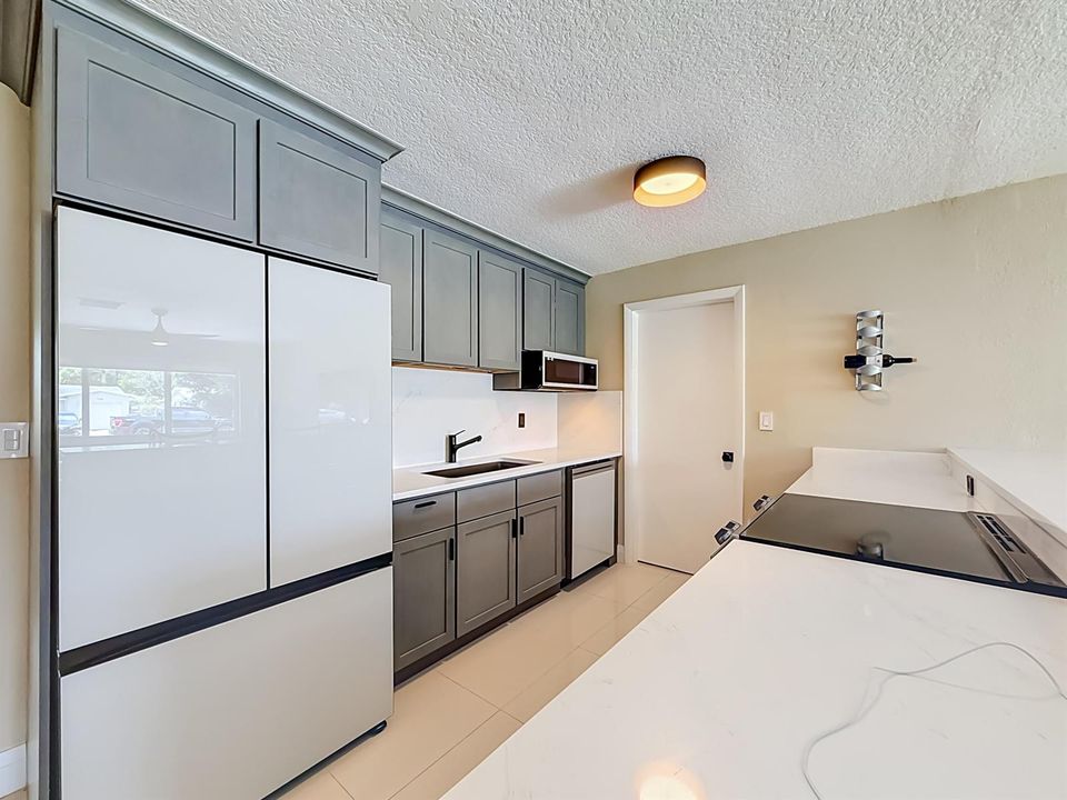 9416 SW 51st Place-27
