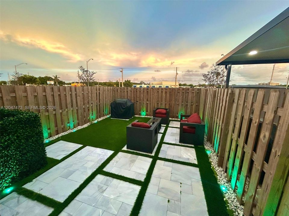 For Rent: $2,850 (3 beds, 2 baths, 1393 Square Feet)