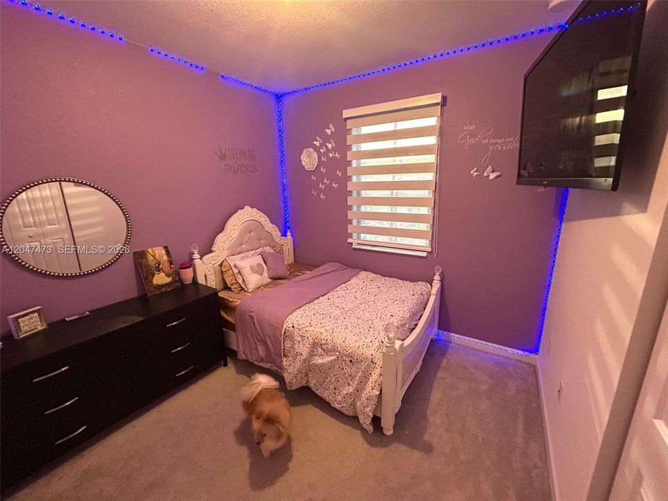 For Rent: $2,850 (3 beds, 2 baths, 1393 Square Feet)