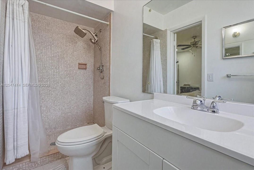 For Sale: $789,999 (5 beds, 4 baths, 2182 Square Feet)