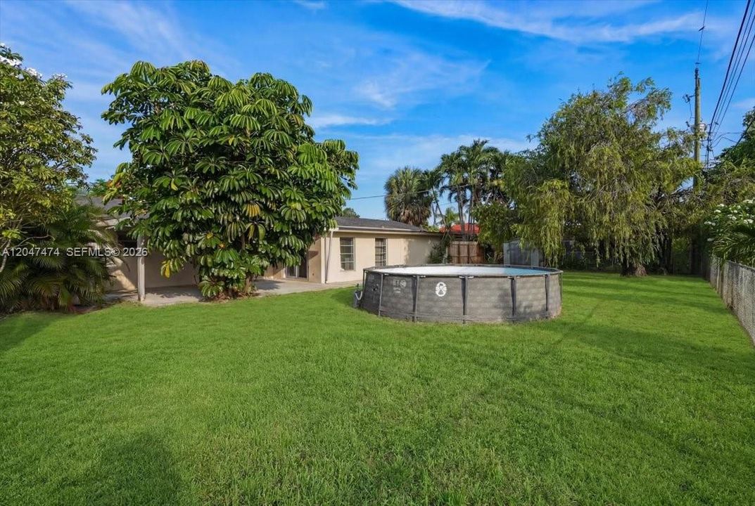 For Sale: $789,999 (5 beds, 4 baths, 2182 Square Feet)