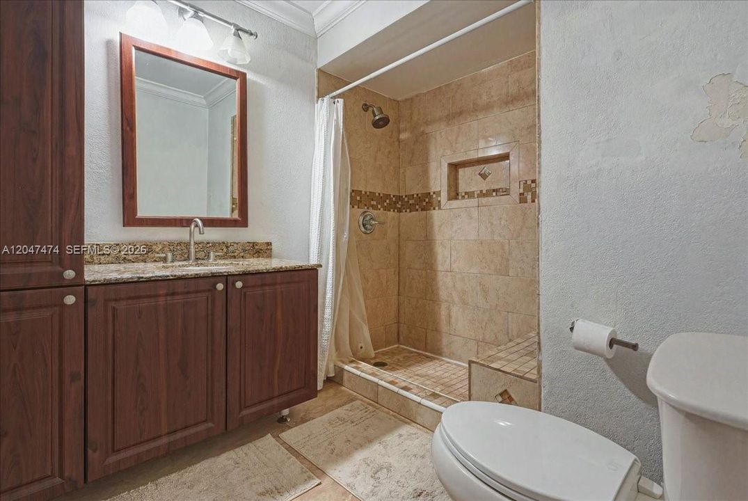 For Sale: $789,999 (5 beds, 4 baths, 2182 Square Feet)