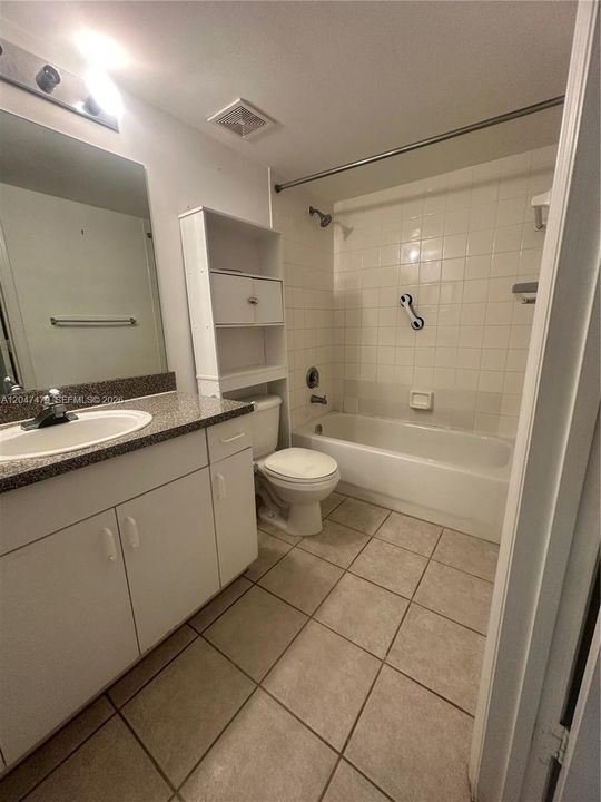 For Rent: $2,300 (2 beds, 2 baths, 1246 Square Feet)