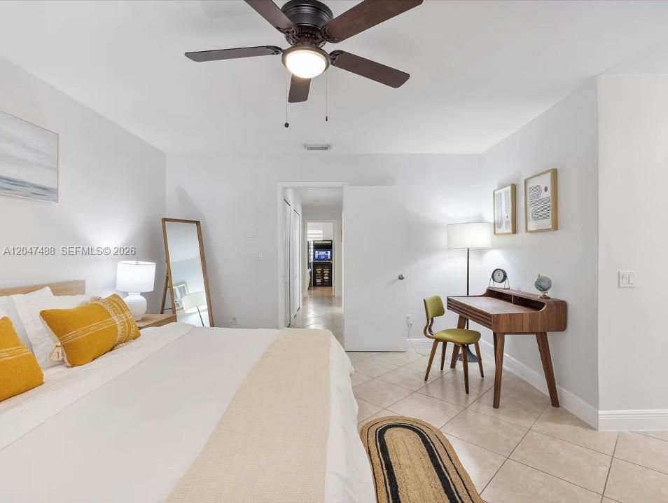 For Sale: $950,000 (4 beds, 2 baths, 1959 Square Feet)