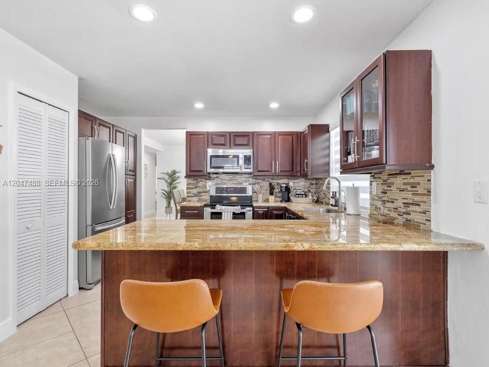 For Sale: $950,000 (4 beds, 2 baths, 1959 Square Feet)