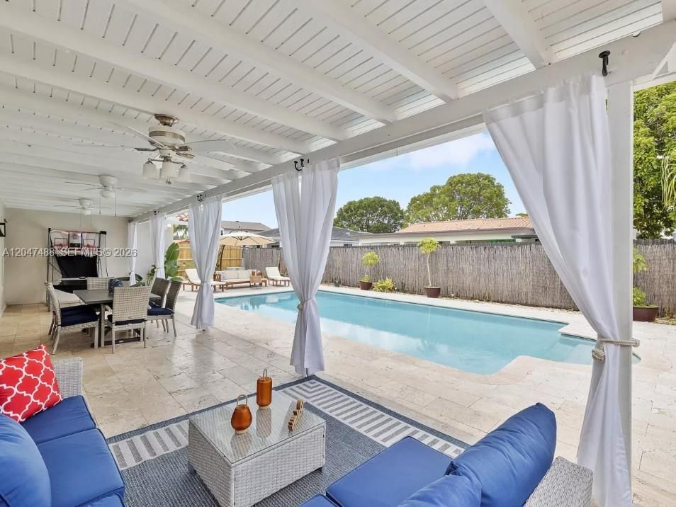 For Sale: $950,000 (4 beds, 2 baths, 1959 Square Feet)