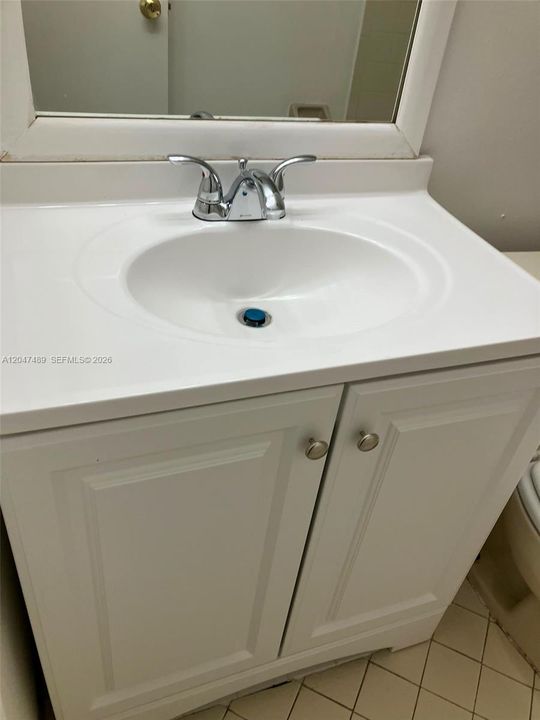 В аренду: $2,000 (2 спален, 2 ванн, 880 Квадратных фут)