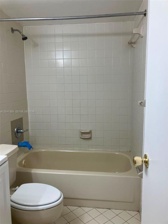 В аренду: $2,000 (2 спален, 2 ванн, 880 Квадратных фут)