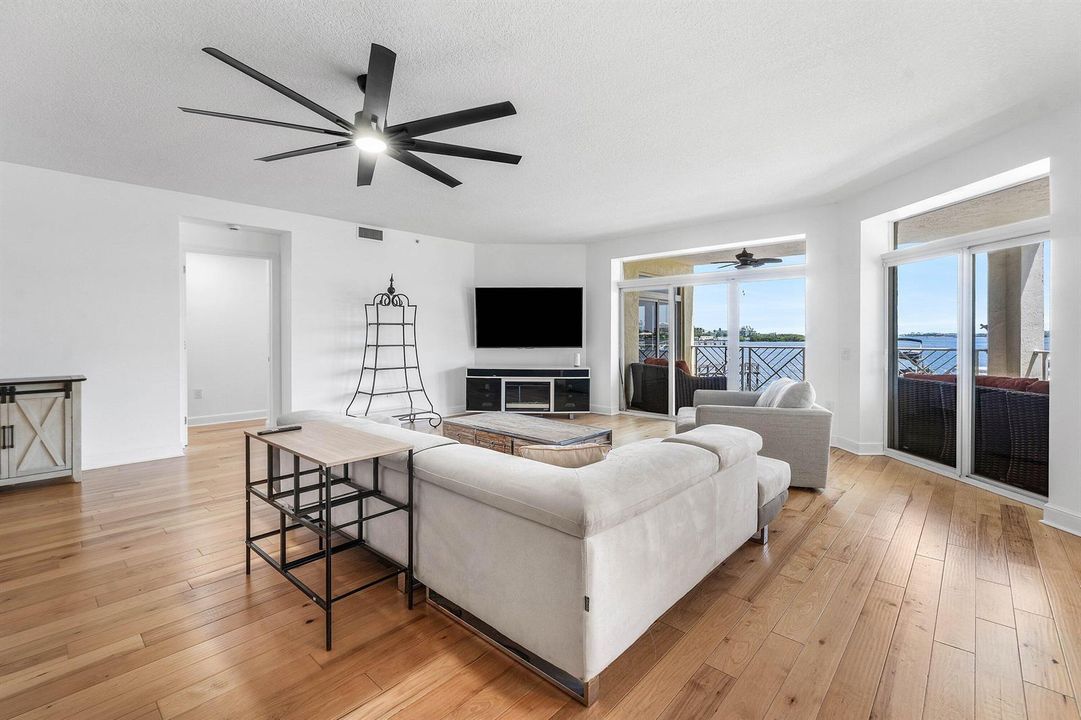 008-309EastOceanAvenue-103-Lantana-FL-33