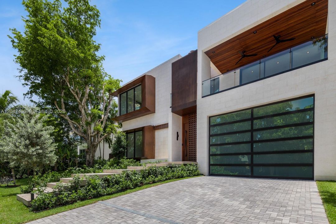 For Sale: $36,500,000 (7 beds, 7 baths, 10453 Square Feet)