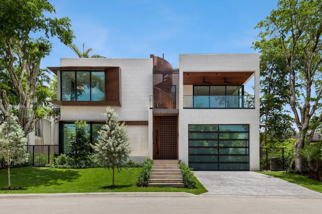 For Sale: $36,500,000 (7 beds, 7 baths, 10453 Square Feet)
