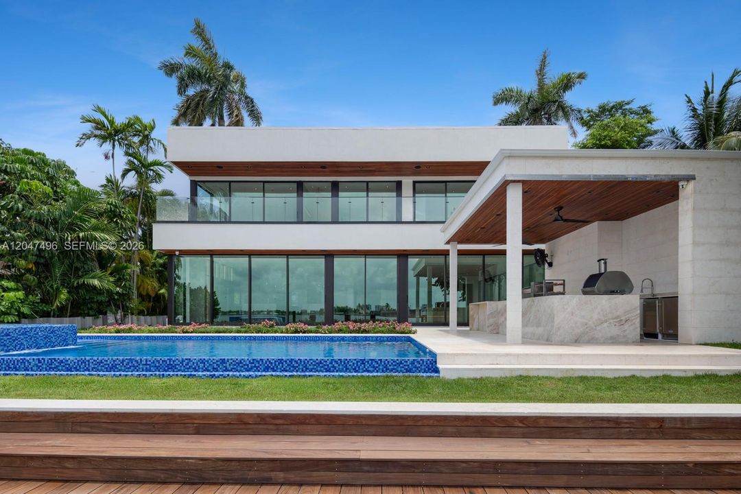 For Sale: $36,500,000 (7 beds, 7 baths, 10453 Square Feet)