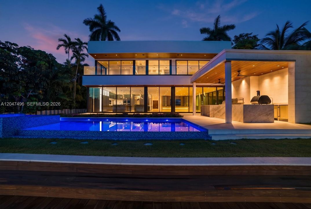 For Sale: $36,500,000 (7 beds, 7 baths, 10453 Square Feet)