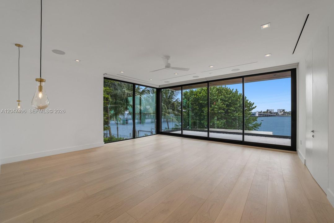 For Sale: $36,500,000 (7 beds, 7 baths, 10453 Square Feet)