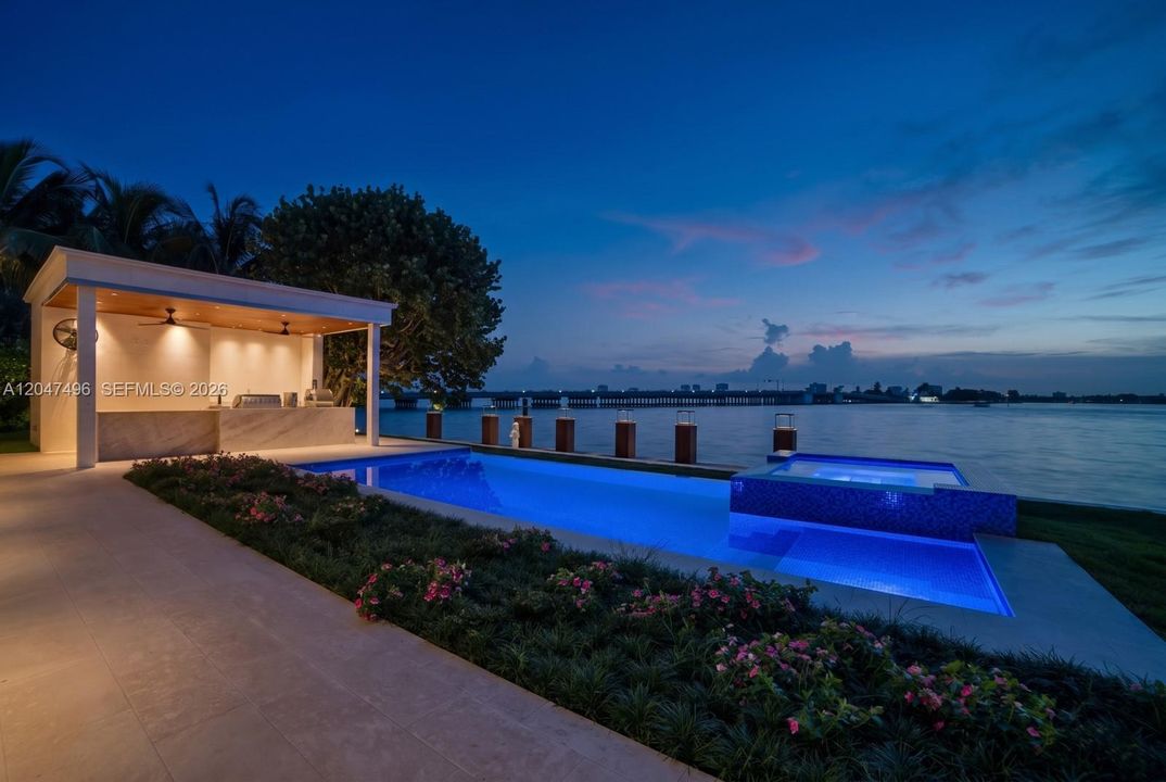 For Sale: $36,500,000 (7 beds, 7 baths, 10453 Square Feet)