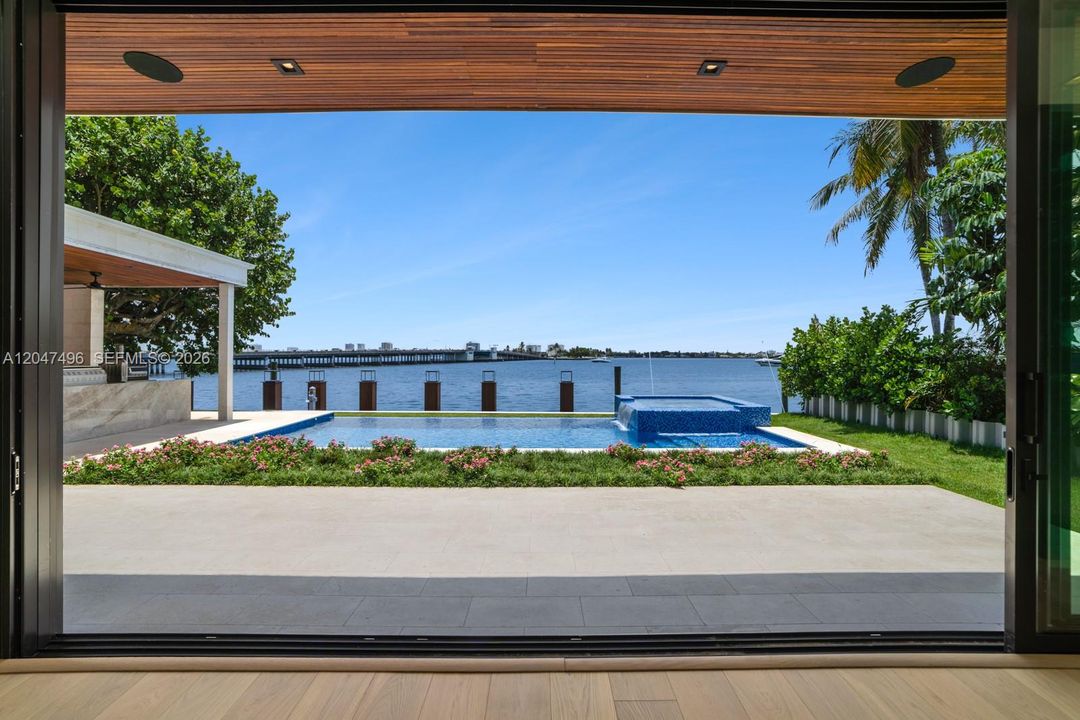 For Sale: $36,500,000 (7 beds, 7 baths, 10453 Square Feet)