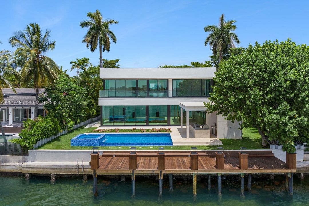 For Sale: $36,500,000 (7 beds, 7 baths, 10453 Square Feet)