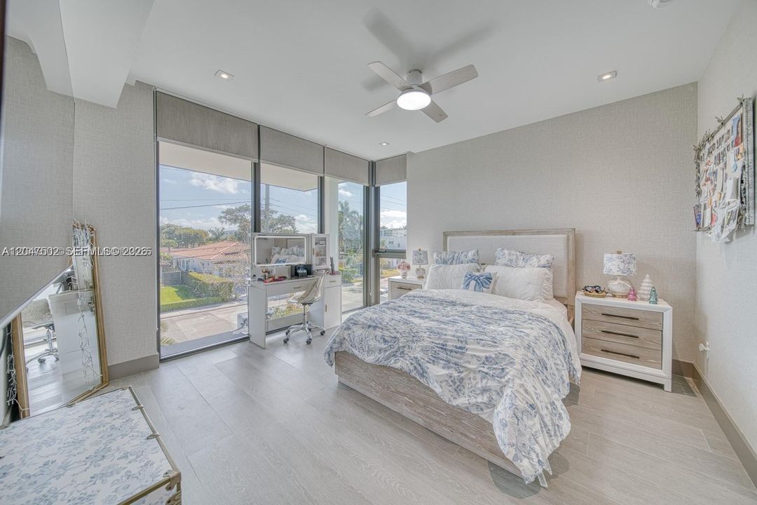 En Venta: $13,999,999 (6 camas, 5 baños, 4703 Pies cuadrados)