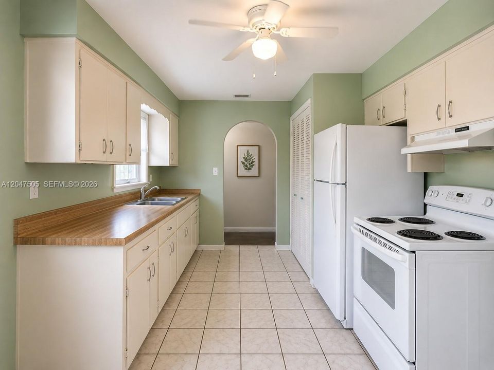 For Sale: $849,000 (3 beds, 2 baths, 2828 Square Feet)