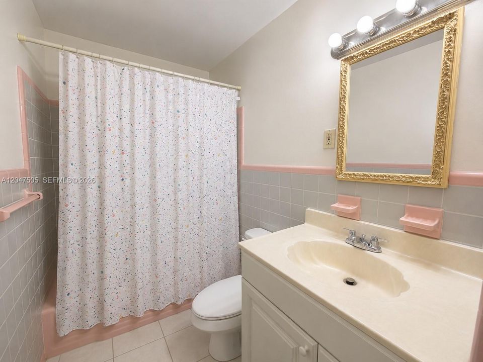 For Sale: $849,000 (3 beds, 2 baths, 2828 Square Feet)