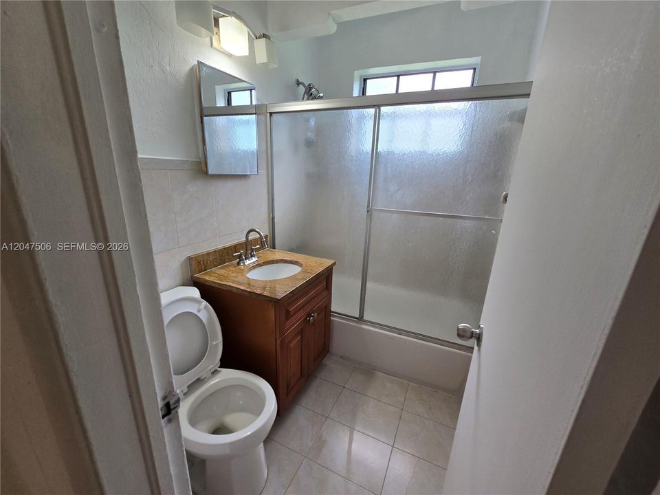 En Renta: $2,475 (2 camas, 1 baños, 900 Pies cuadrados)
