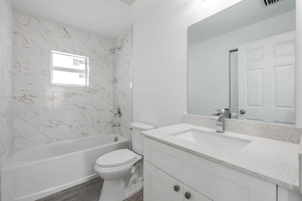 3244SEJeffersonSt.Stuart-14