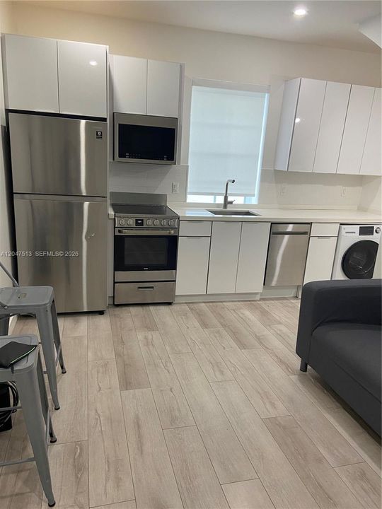 For Rent: $2,500 (1 beds, 1 baths, 511 Square Feet)
