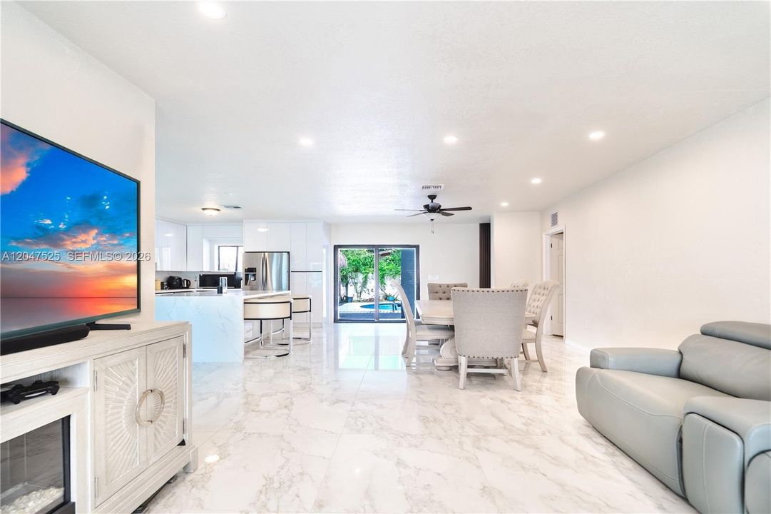 For Sale: $1,850,000 (9 beds, 6 baths, 0 Square Feet)