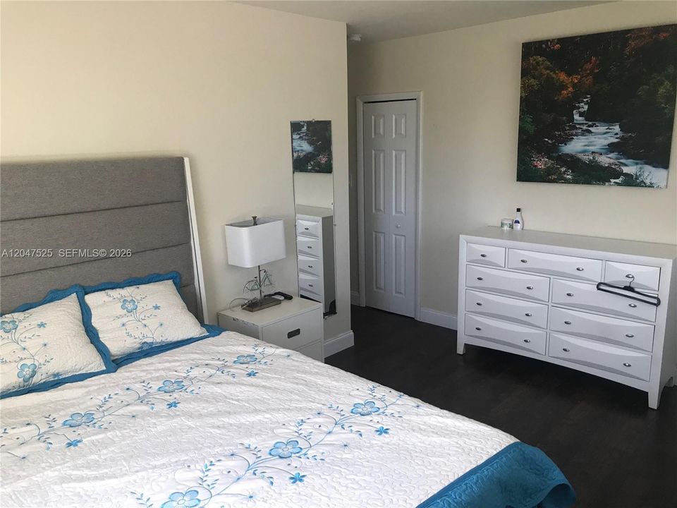 For Sale: $1,850,000 (9 beds, 6 baths, 0 Square Feet)