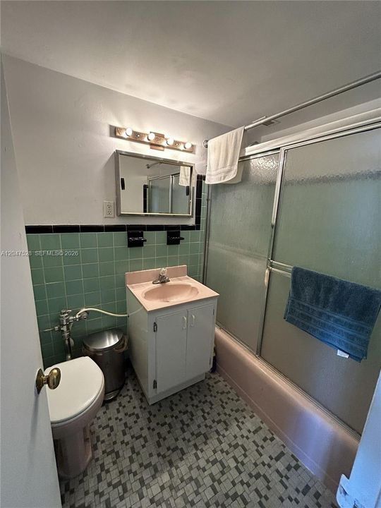 En Renta: $1,600 (0 camas, 0 baños, 25163 Pies cuadrados)