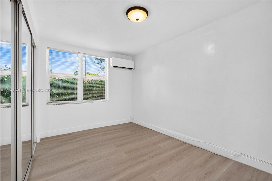 For Rent: $2,000 (1 beds, 1 baths, 500 Square Feet)