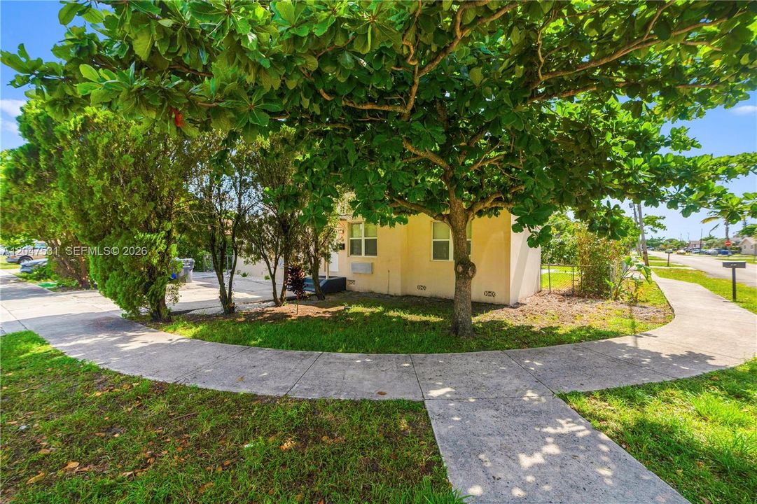 For Rent: $2,000 (1 beds, 1 baths, 500 Square Feet)